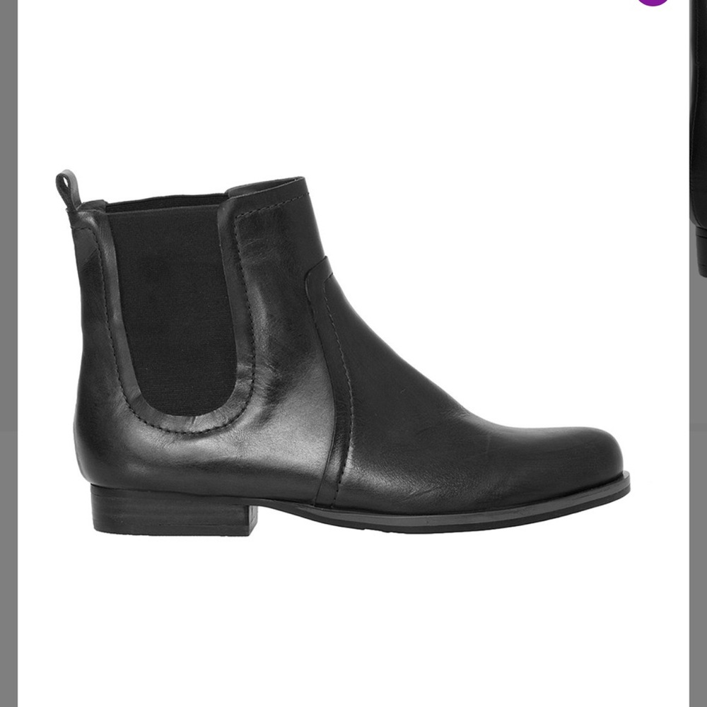 Max Studio Gwyne Chelsea Boot in Black